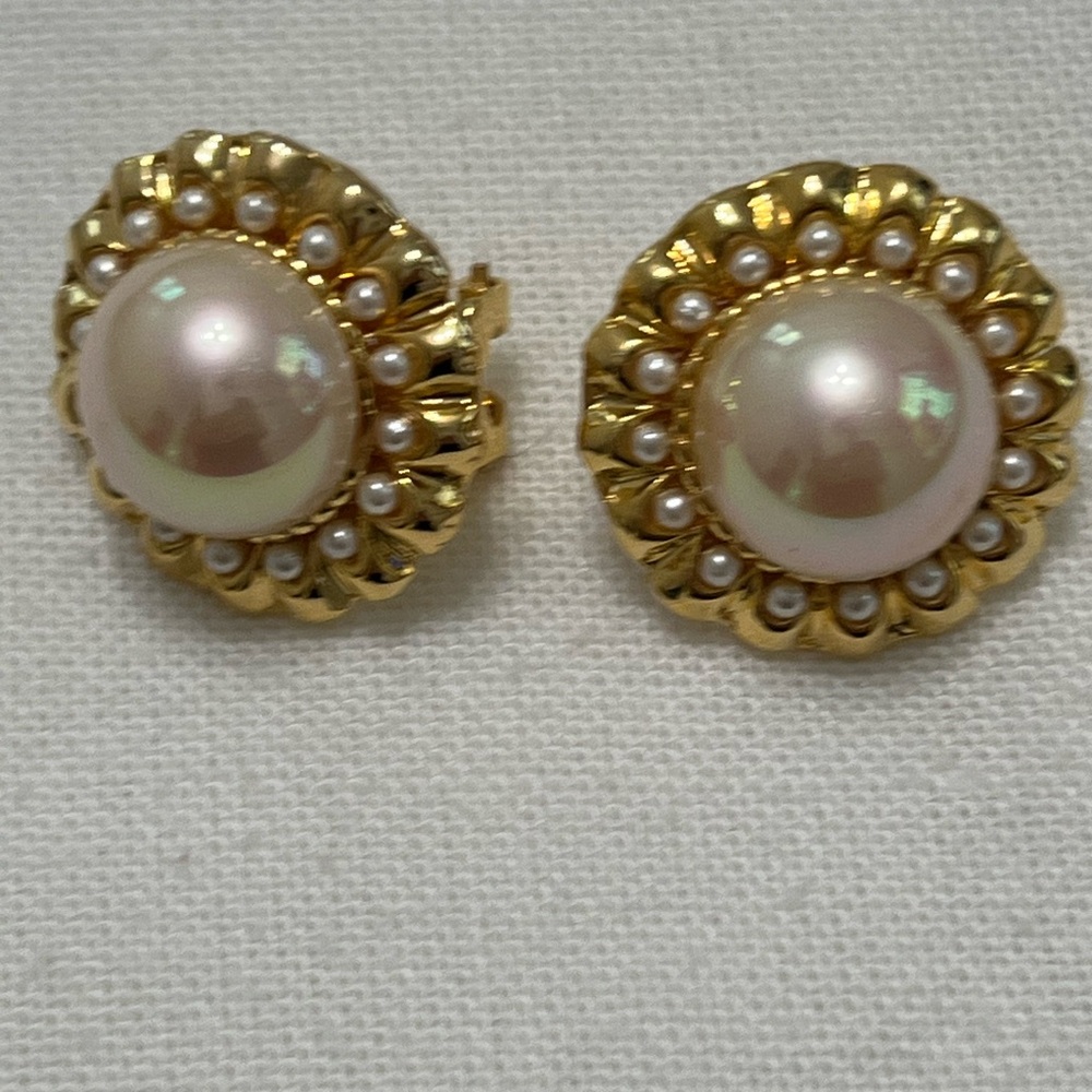 Costume jewelry Gold pearl earrings
